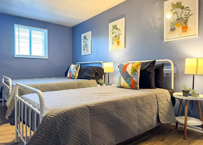 Apartment 4 Large With 8 Bedrooms And Parking Wifi