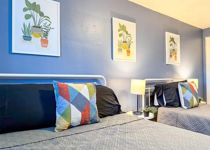 4 Large With 8 Bedrooms And Parking Wifi Apartment Pittsburgh