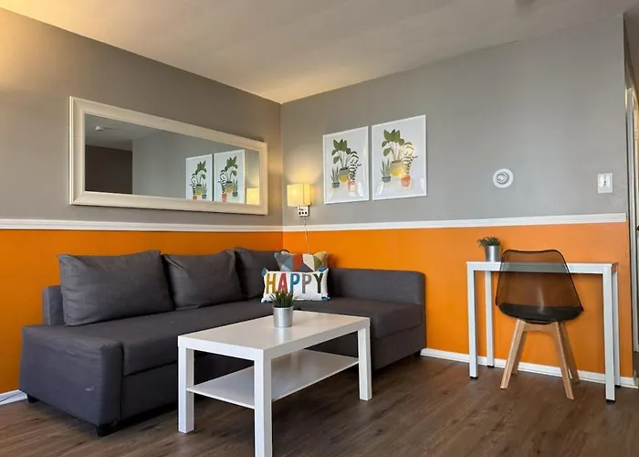 4 Large With 8 Bedrooms And Parking Wifi *