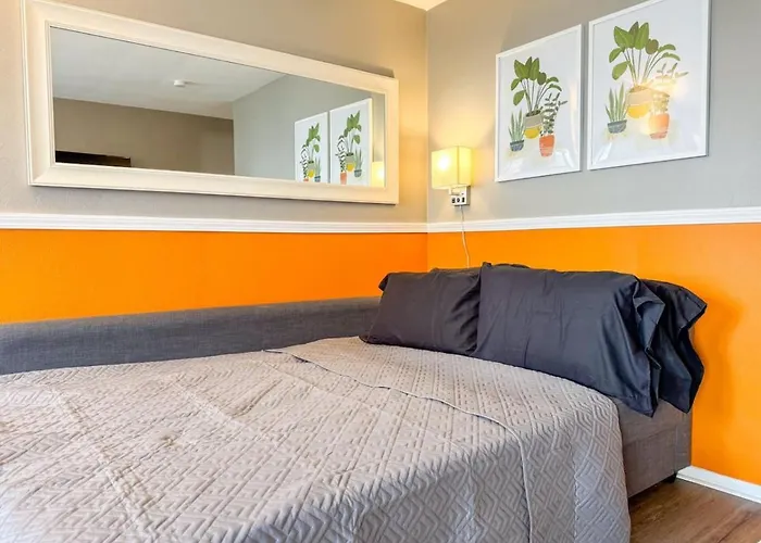 Apartment 4 Large With 8 Bedrooms And Parking Wifi
