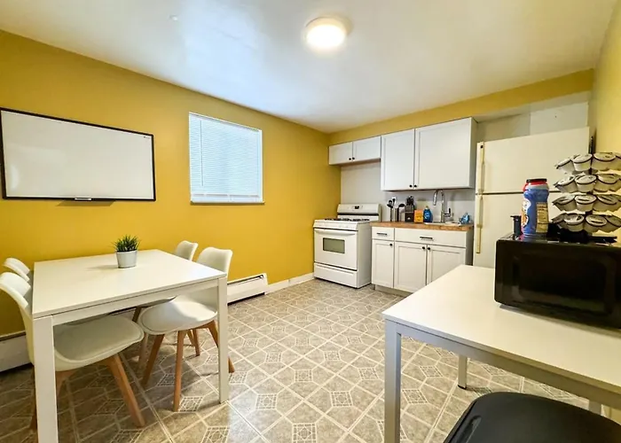 4 Large With 8 Bedrooms And Parking Wifi Pittsburgh